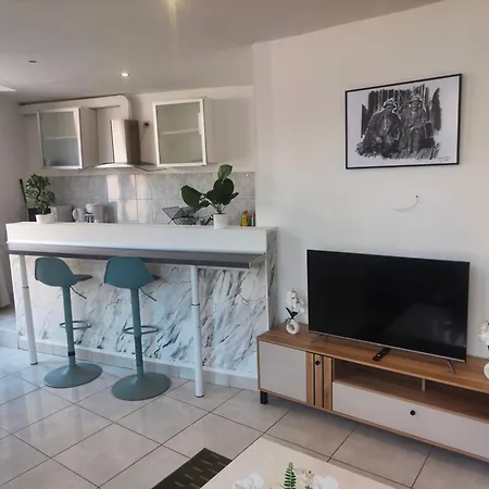 Bel Confortable Apartment *